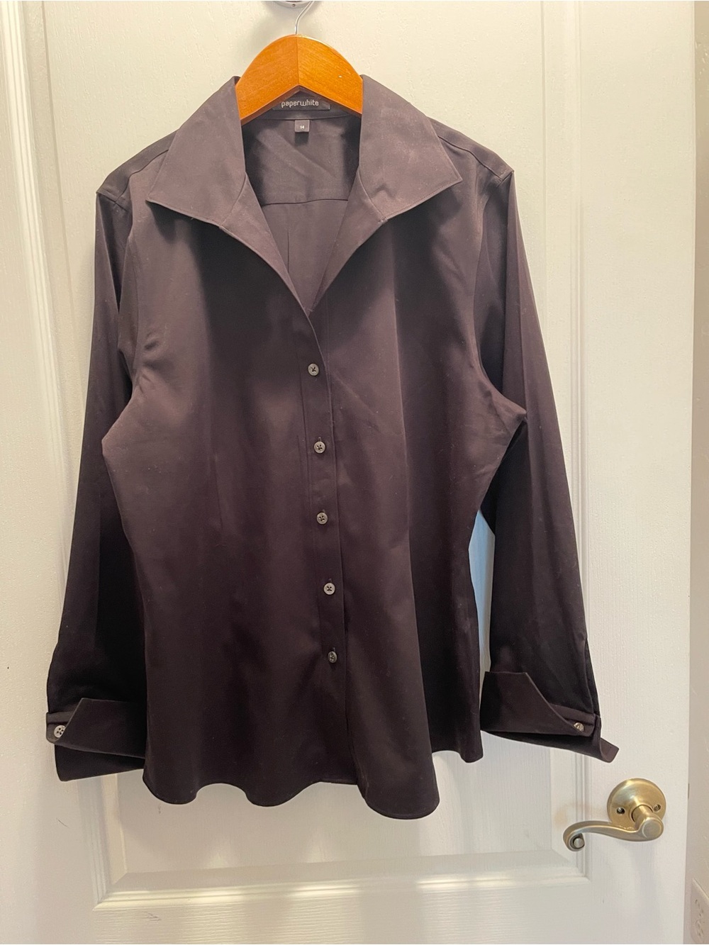 Black Button-Front Paperwhite Collared Shirt